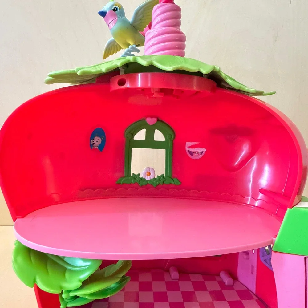Strawberry Shortcake Bitty Berry Cafe Whirly Bird House Play Set Nostalgic